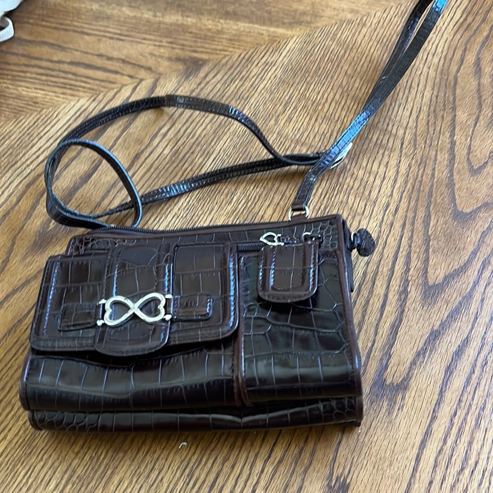 Dark chocolate colored old school Brighton purse with adjustable strap